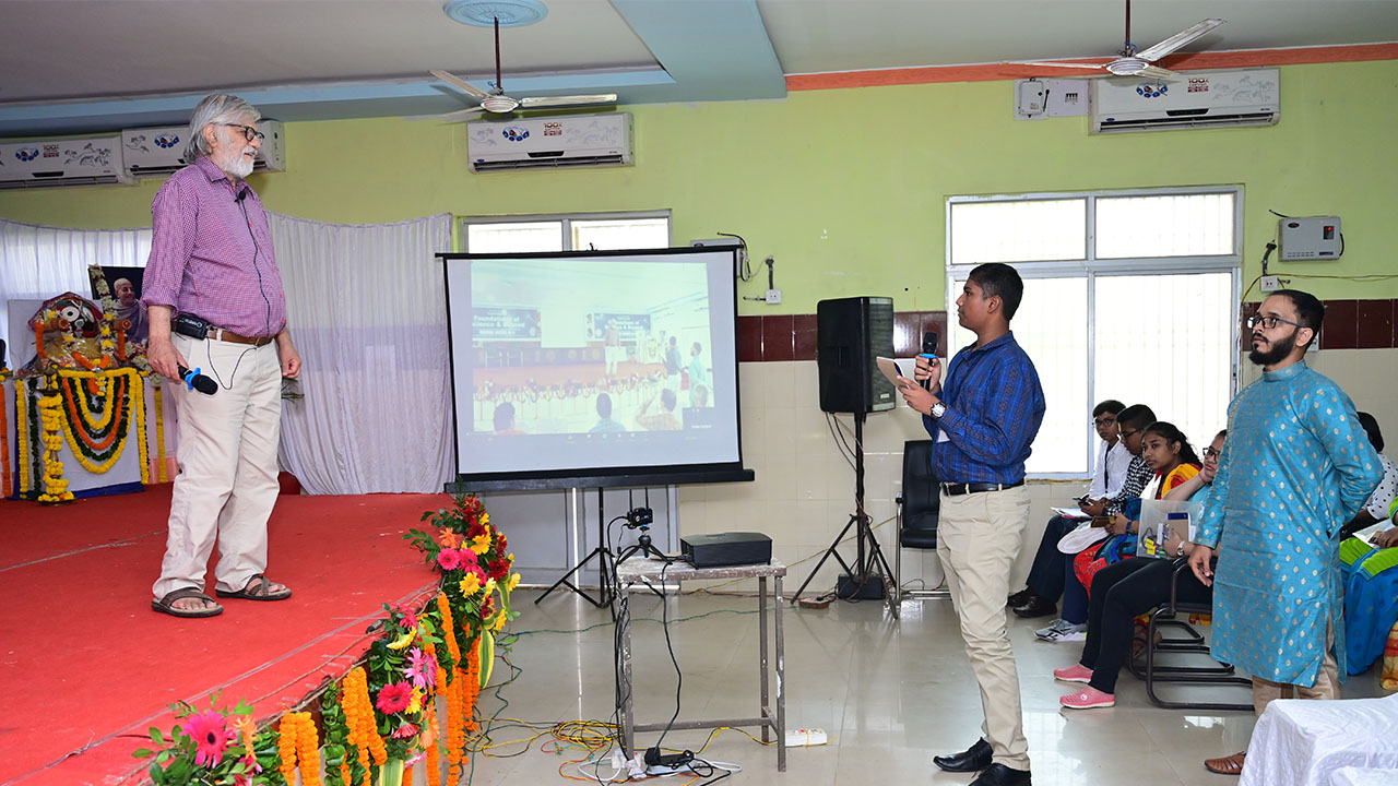 Discussion with learned scholars